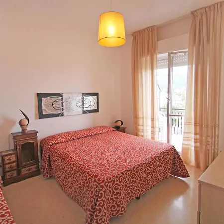Locazione Turistica Perla Marina.3 * Pietra Ligure